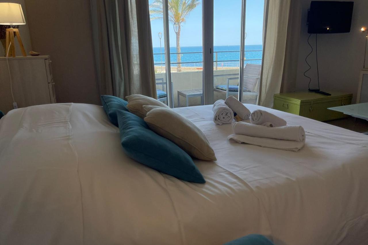 Fully Equipped Beachfront Studio In The Heart Of The City Center Bd Leclerc أنتيب المظهر الخارجي الصورة