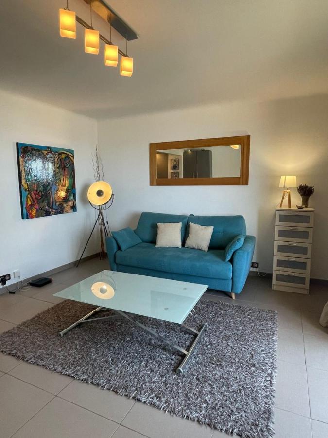 Fully Equipped Beachfront Studio In The Heart Of The City Center Bd Leclerc أنتيب المظهر الخارجي الصورة